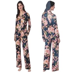 Room Service Pajama Set Women Floral Shawl Collar NWT
